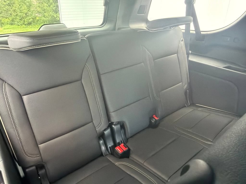 New 2026 Chevrolet Suburban Premier AWD/4WD image 11