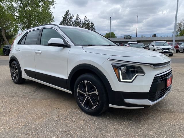 Used 2024 Kia Niro LX FWD image 7
