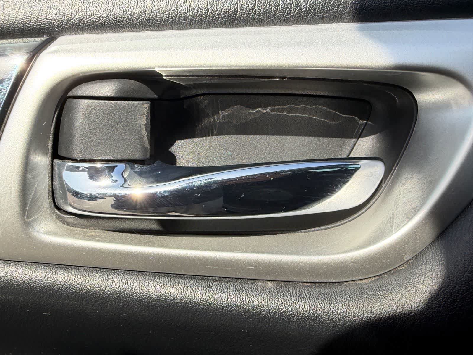 Used 2015 Nissan Pathfinder S FWD image 14