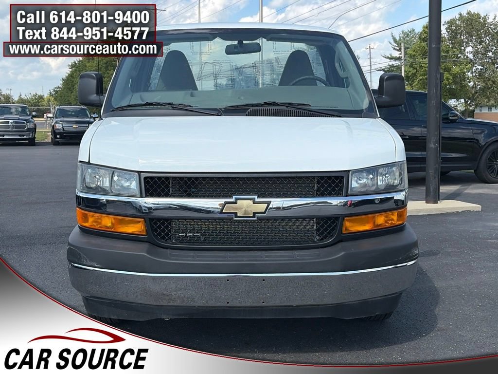 Used 2023 Chevrolet Express 4500 w/ Ambulance Package RWD image 2