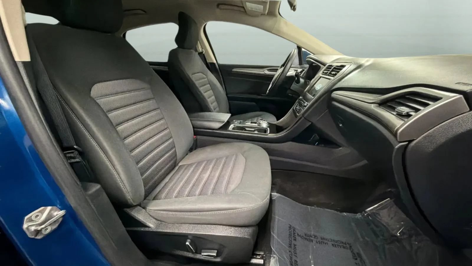 Used 2018 Ford Fusion SE w/ Fusion SE Technology Package FWD image 20