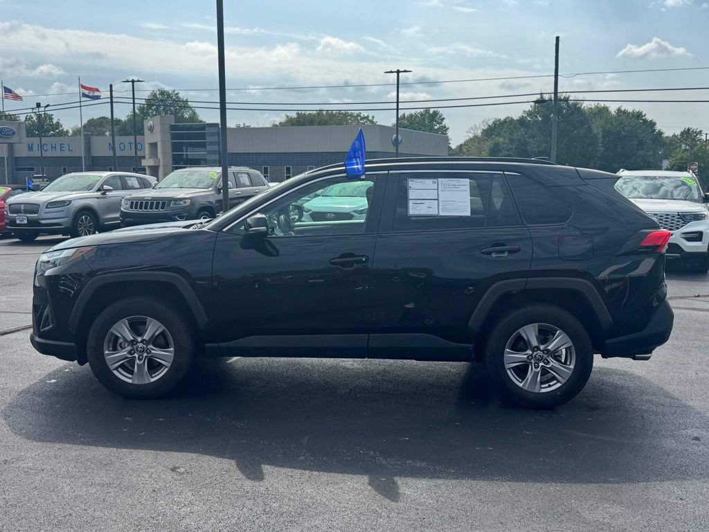 Used 2025 Toyota RAV4 XLE AWD/4WD image 28