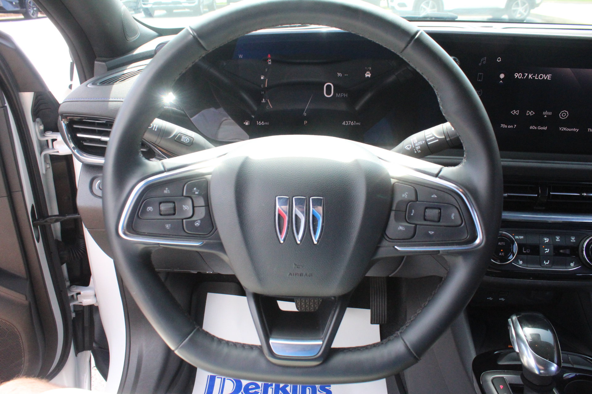 Used 2024 Buick Envista Sport Touring w/ Convenience I Package FWD image 15