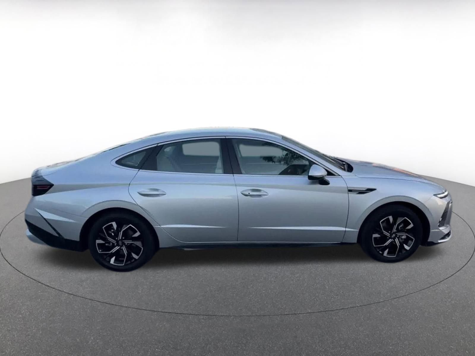 Used 2025 Hyundai Sonata SEL image 16