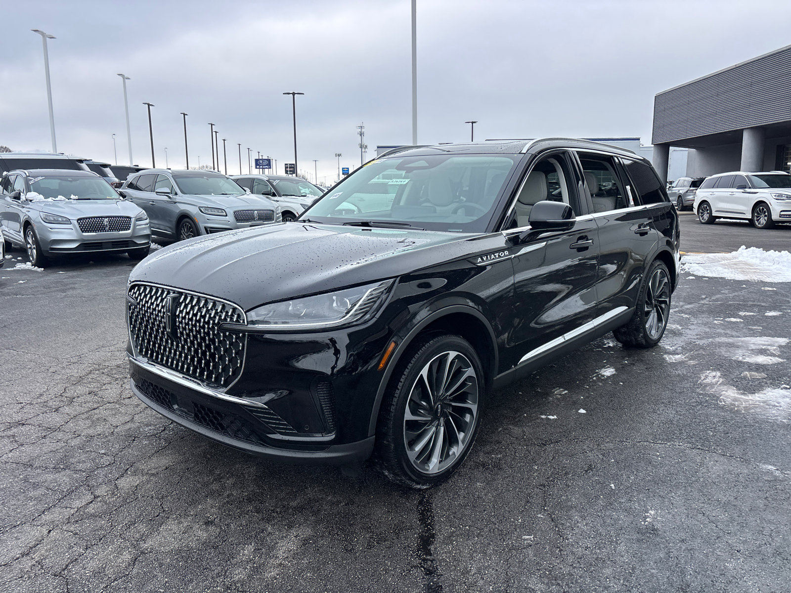 New 2026 Lincoln Aviator Reserve image 3