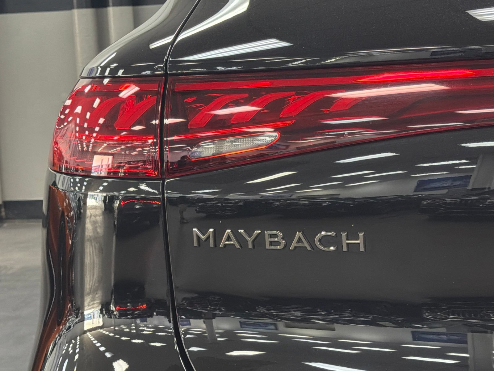 Used 2024 Mercedes-Benz Maybach EQS 680 4MATIC image 14