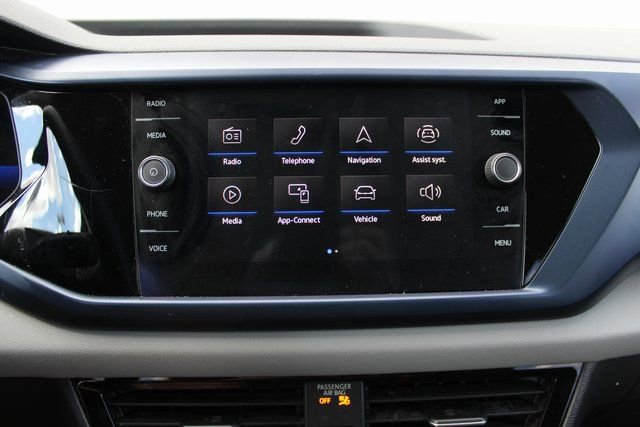 Used 2022 Volkswagen Taos SE w/ Panoramic Sunroof Package image 13