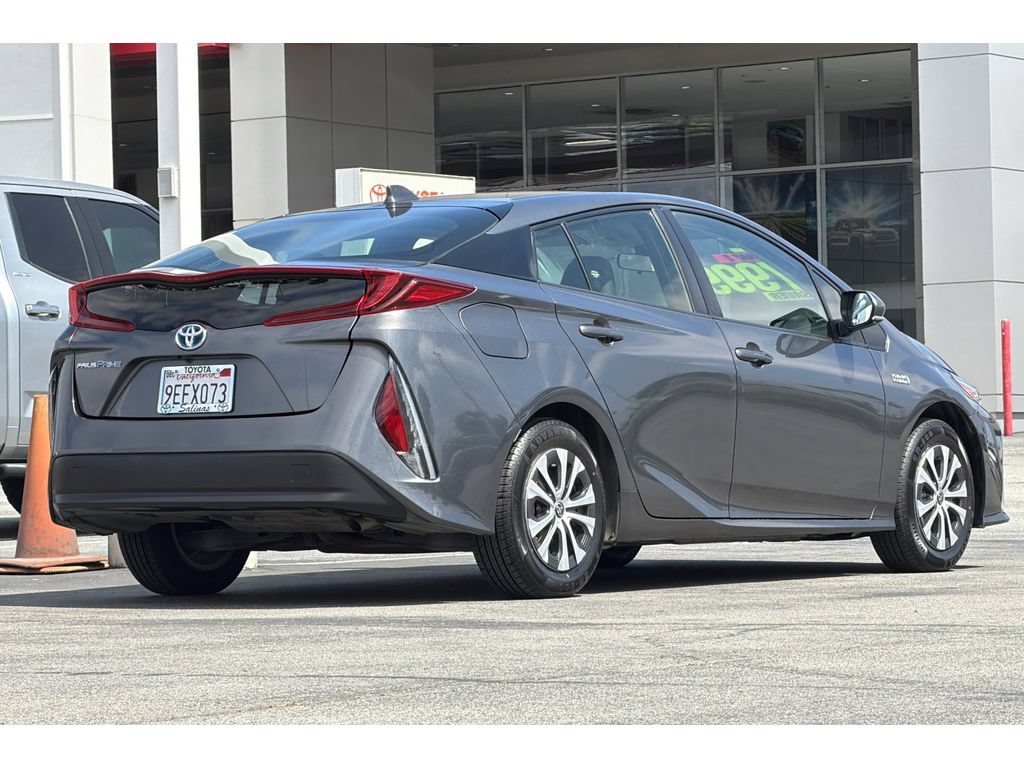 Certified 2022 Toyota Prius Prime LE FWD image 4
