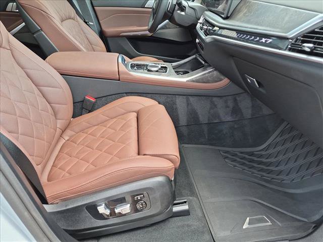 Used 2026 BMW X7 xDrive40i w/ M Sport Package AWD/4WD image 24