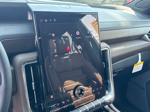 New 2026 GMC Yukon XL Denali Ultimate AWD/4WD image 23
