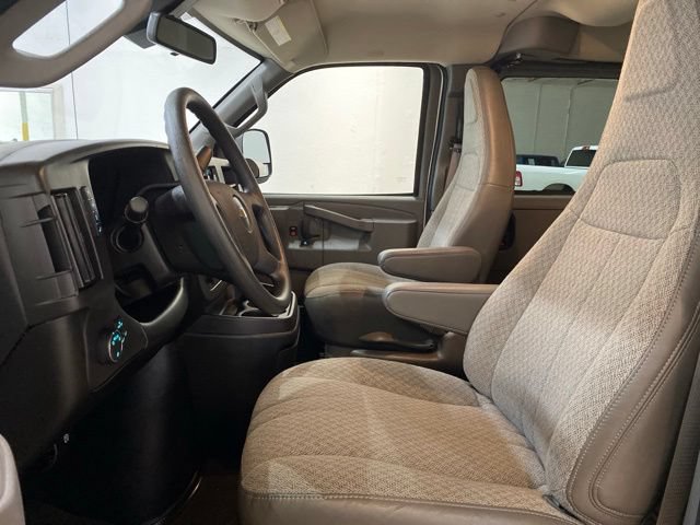Used 2025 Chevrolet Express 3500 LT w/ LT Preferred Equipment Group RWD image 51