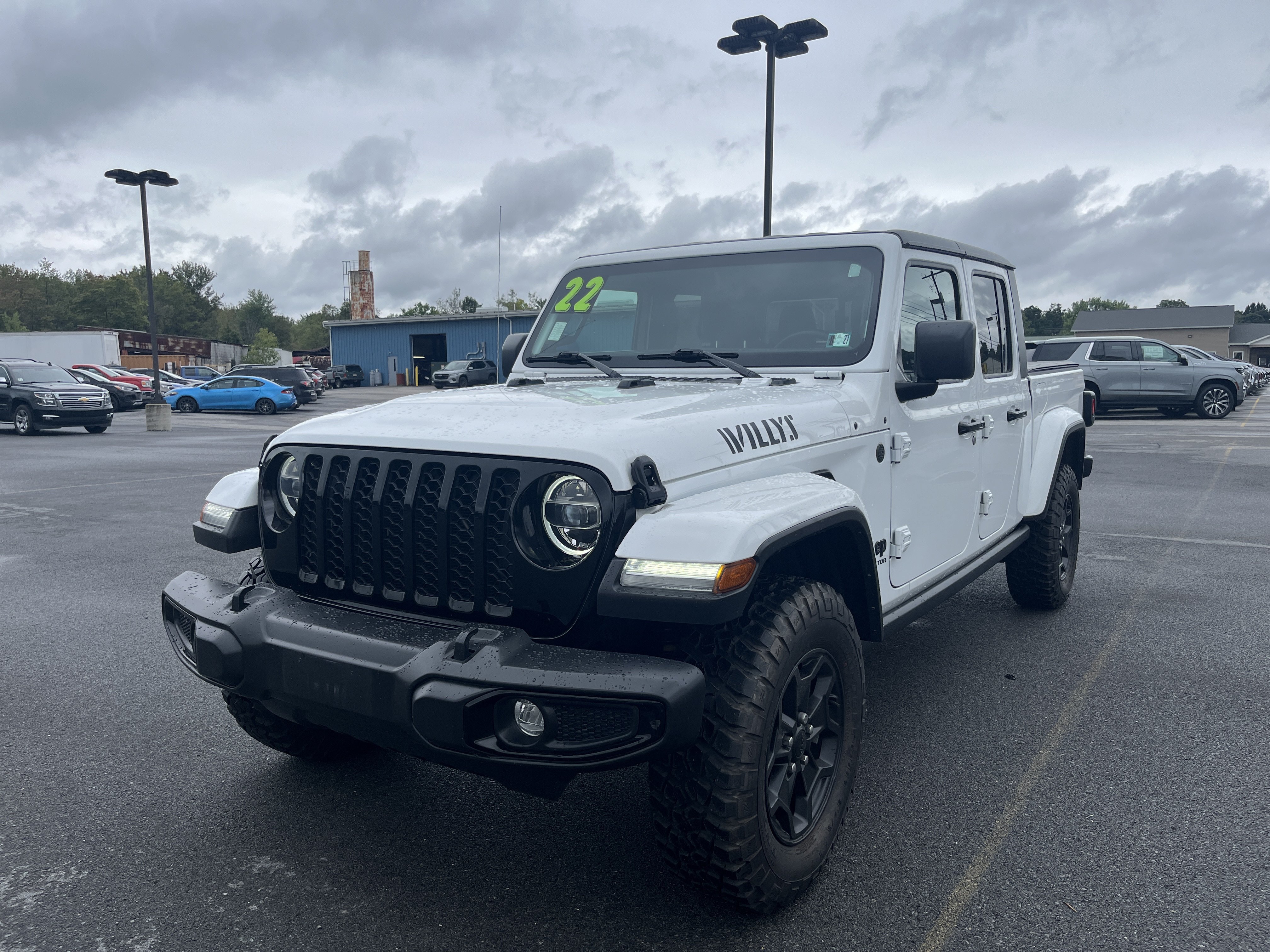 Used 2022 Jeep Gladiator Sport AWD/4WD image 2