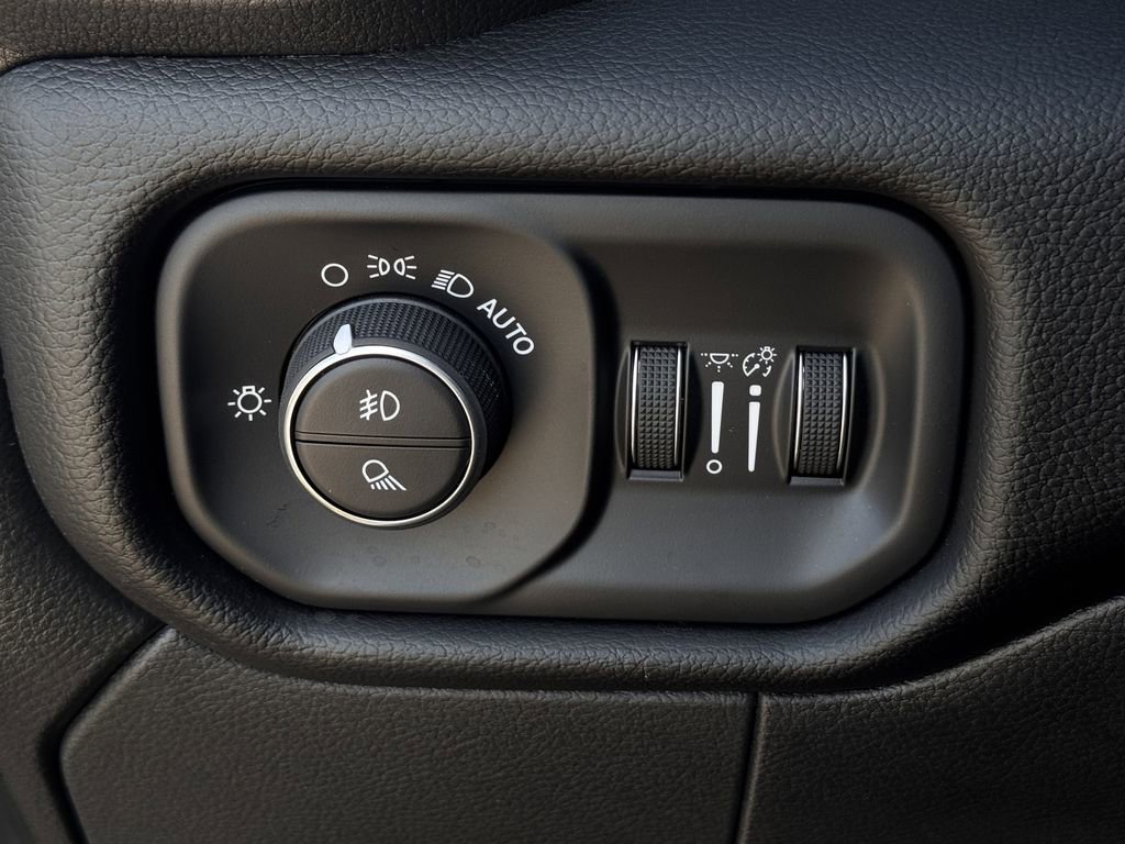 Used 2024 RAM 3500 Laramie w/ Night Edition image 24