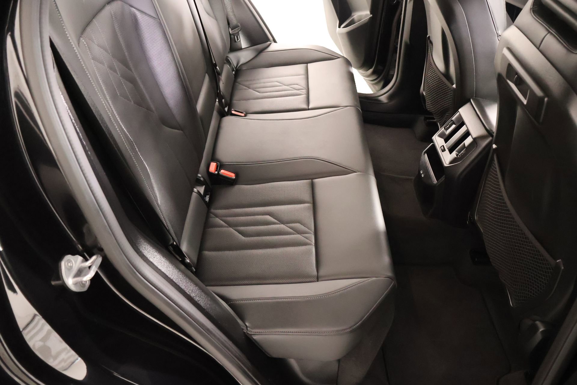 Used 2025 BMW X3 xDrive30i w/ Premium Package image 14