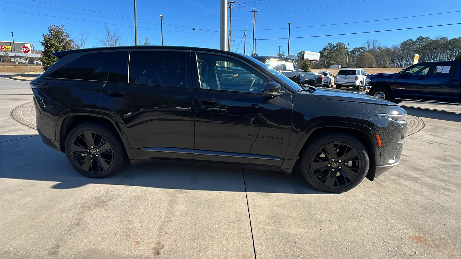 Used 2024 Jeep Wagoneer Launch Edition image 7