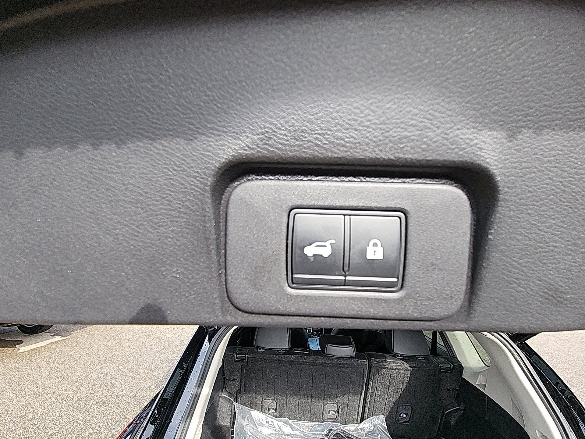 Used 2022 Nissan Rogue SL w/ SL Premium Package image 34