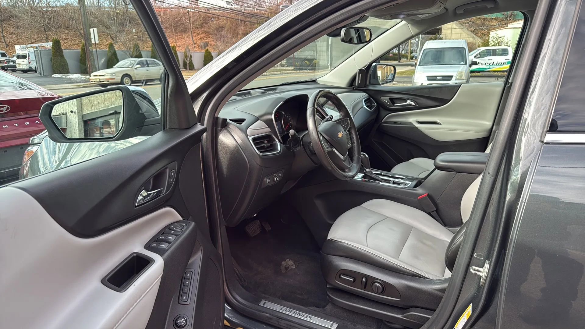 Used 2019 Chevrolet Equinox Premier AWD/4WD image 23
