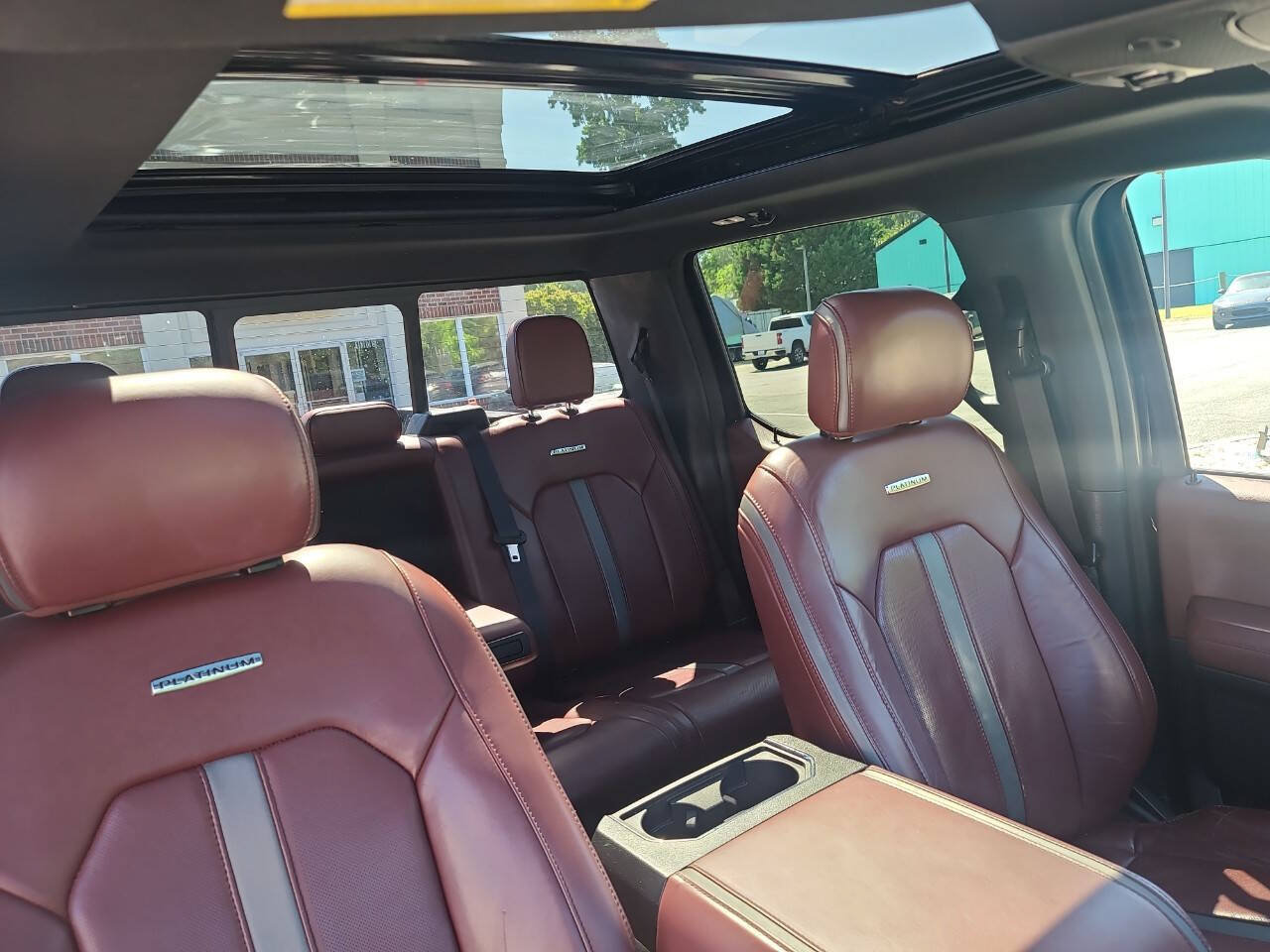 Used 2018 Ford F150 Platinum w/ Equipment Group 701A Luxury AWD/4WD image 41