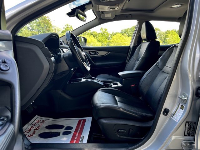 Used 2020 Nissan Rogue Sport SL w/ Premium Package image 16