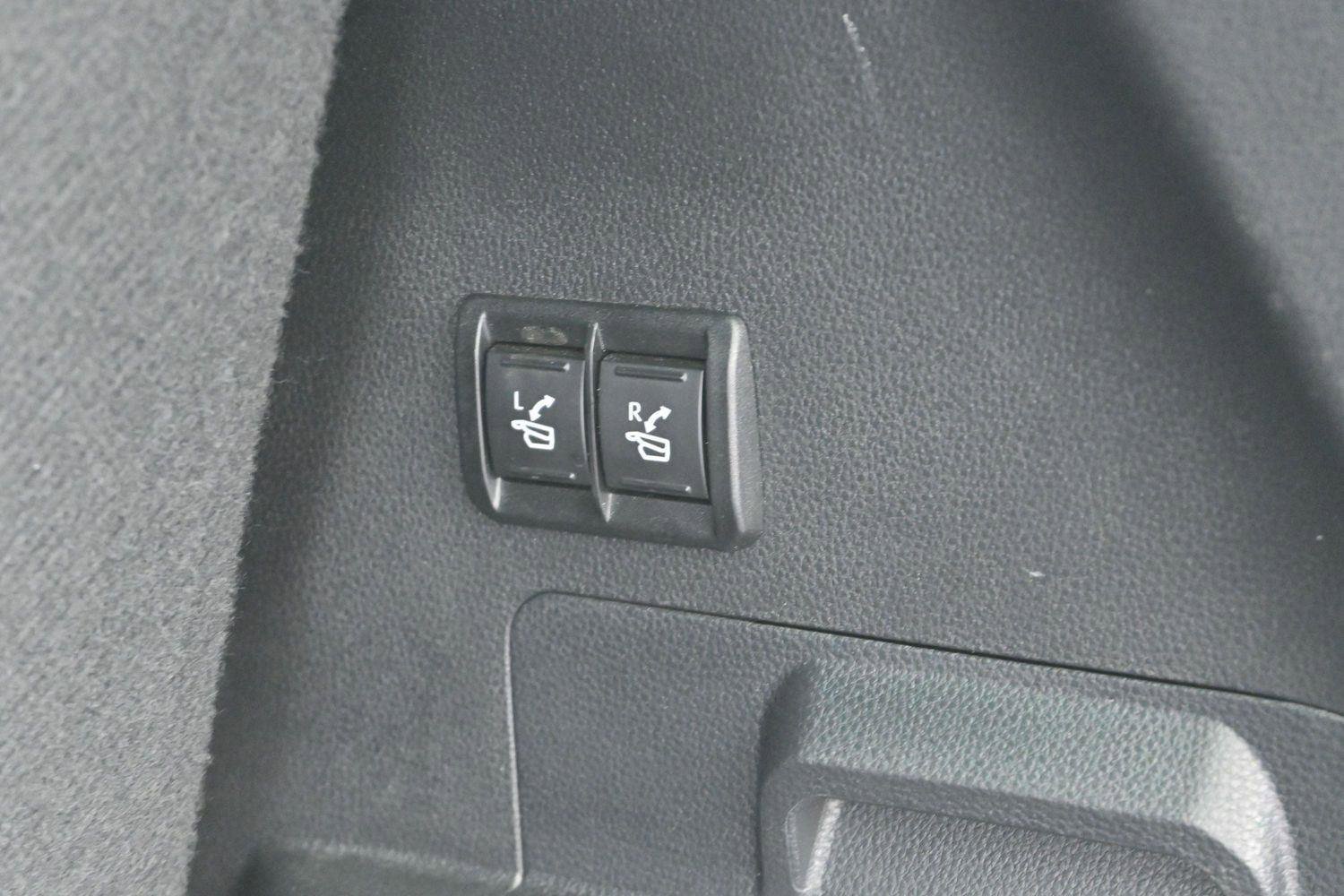 Used 2023 Toyota Sequoia Platinum AWD/4WD image 11