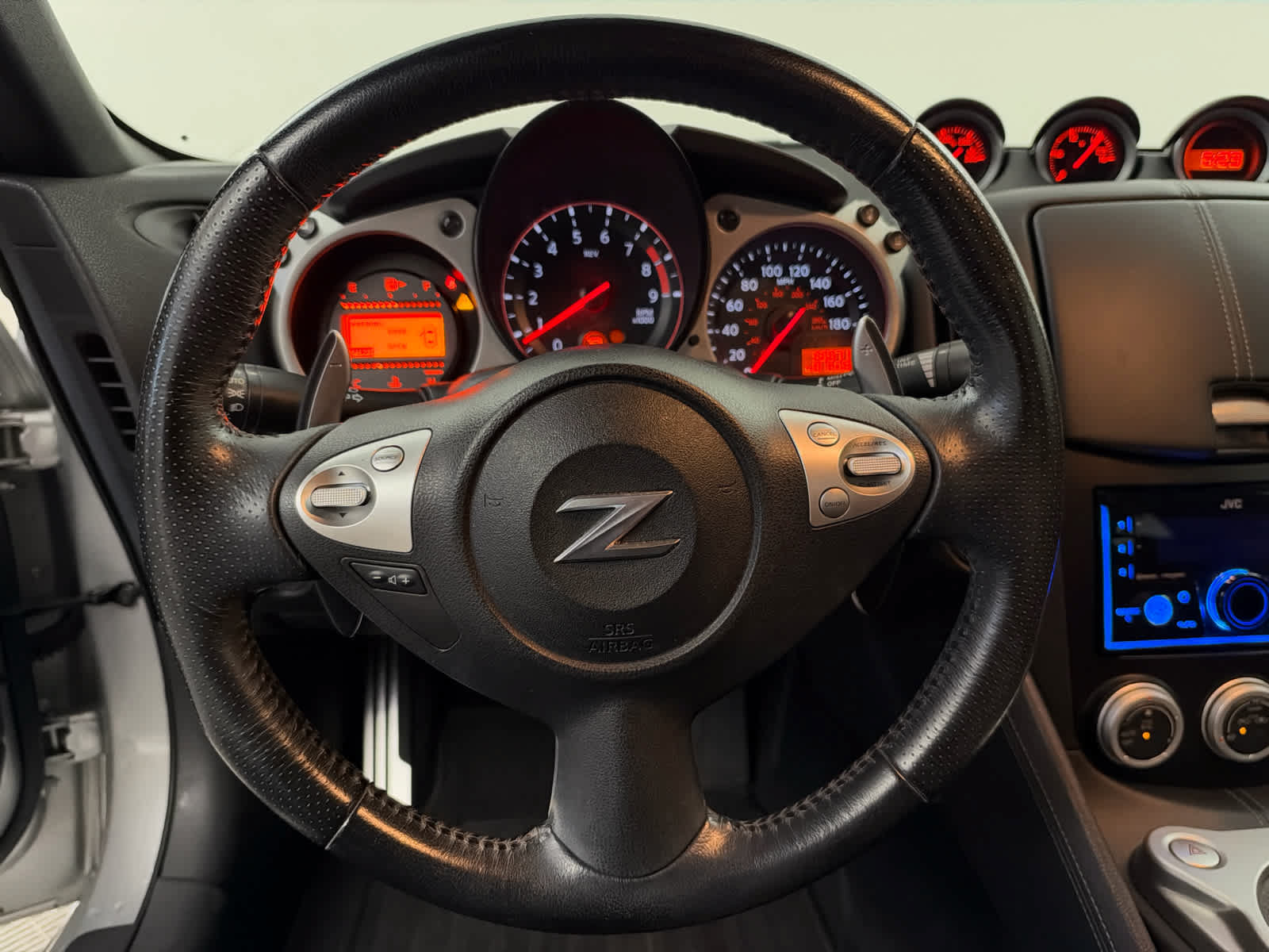 Used 2014 Nissan 370Z Coupe RWD image 17