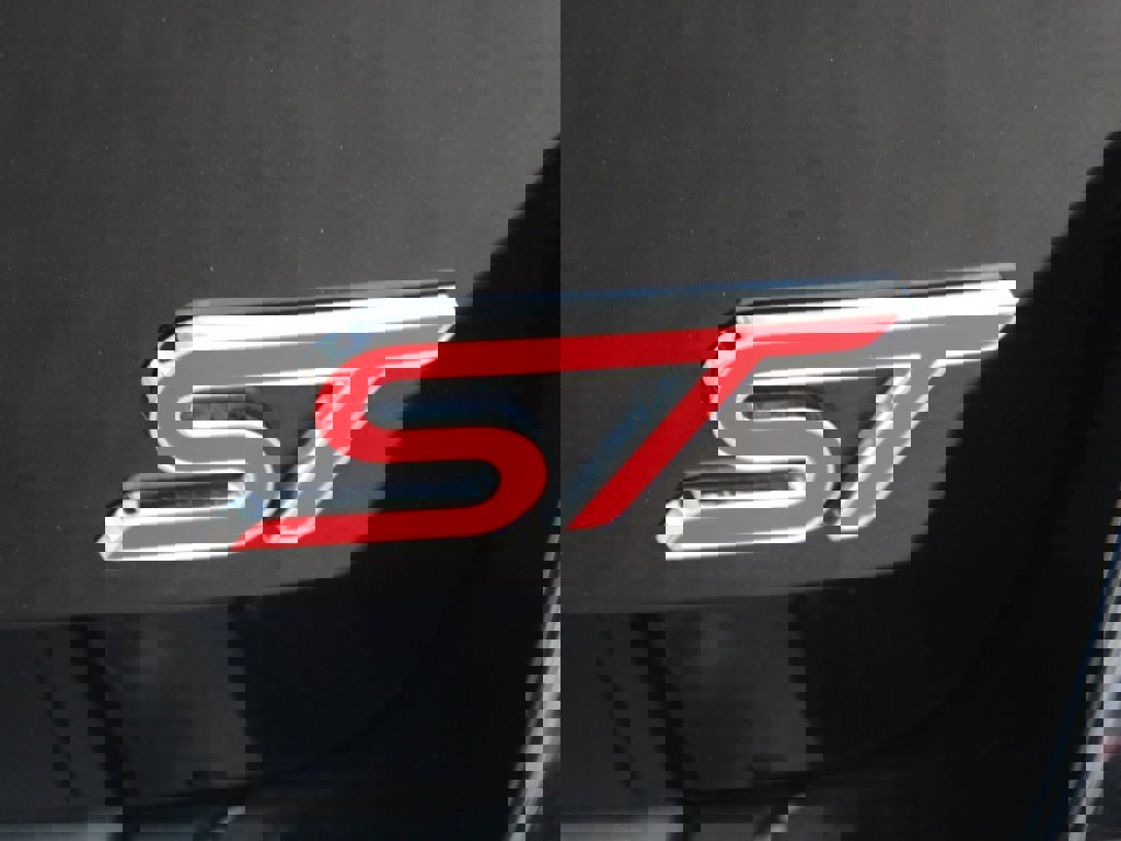 Used 2020 Ford Explorer ST w/ Premium Technology Package image 18