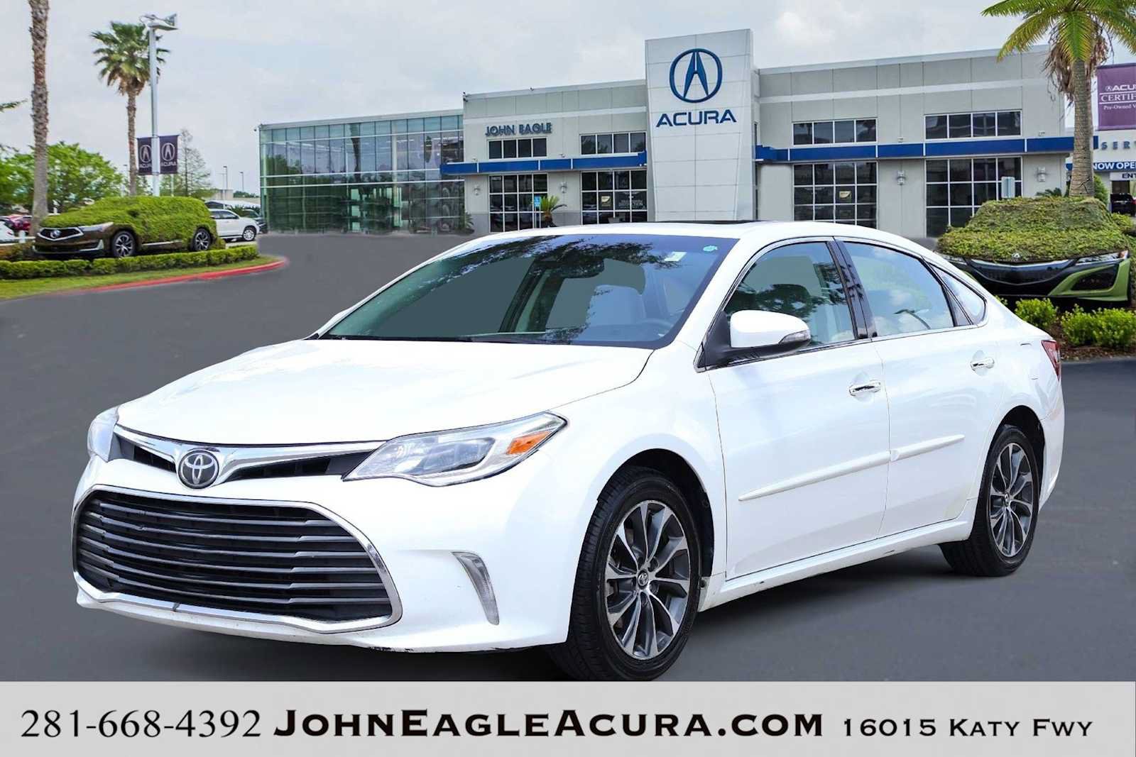 Used 2017 Toyota Avalon XLE Premium FWD image 1