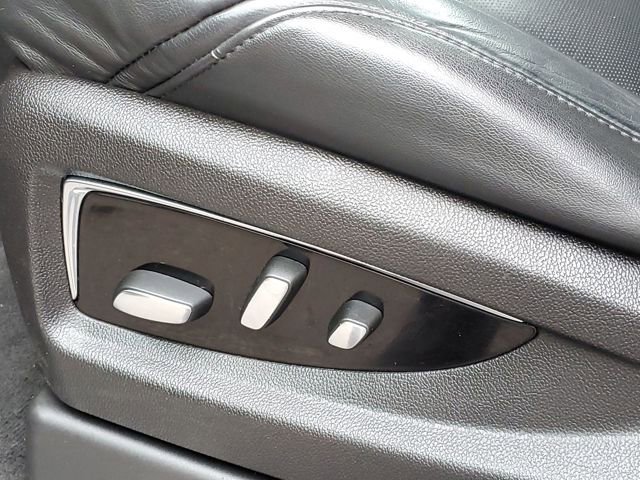 Used 2016 Cadillac Escalade ESV Luxury image 8