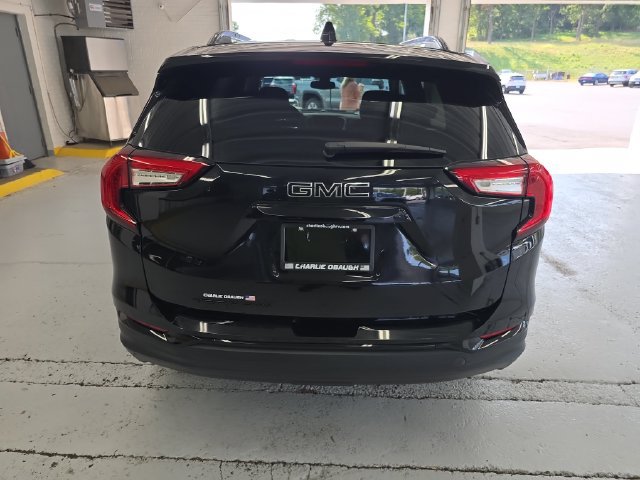 Certified 2023 GMC Terrain SLE w/ Driver Convenience Package FWD image 4
