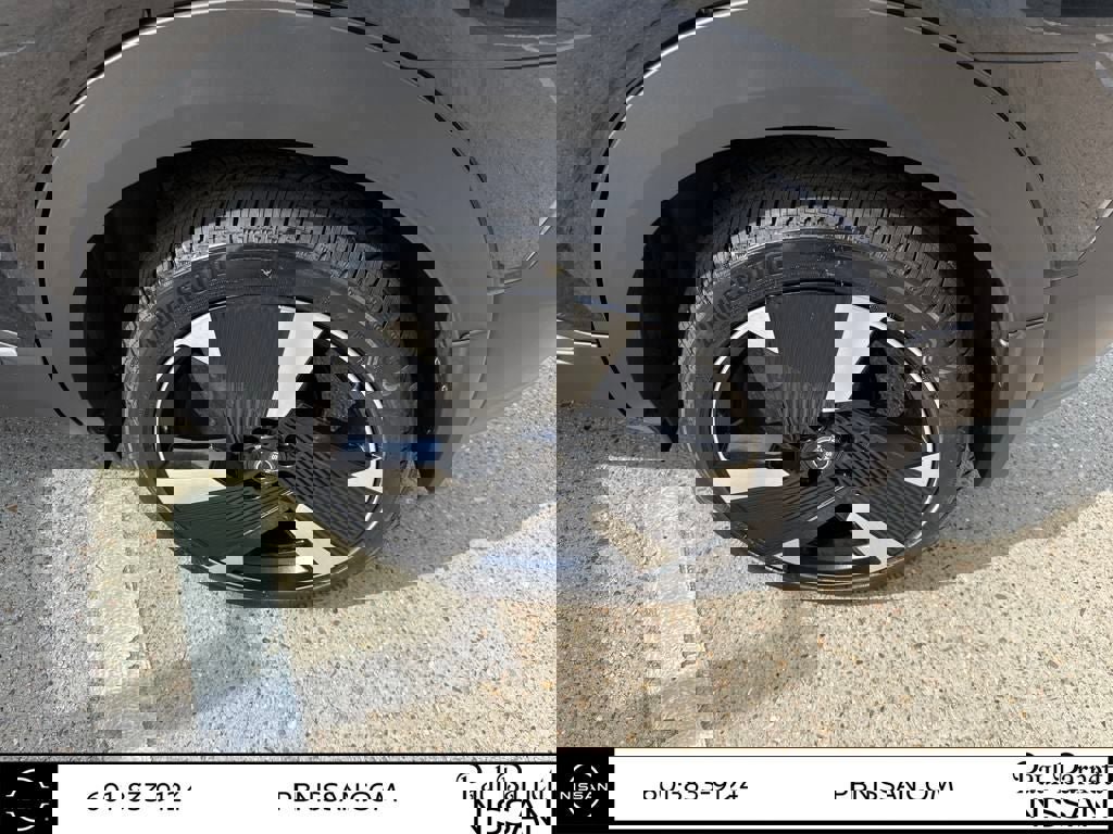 New 2025 Nissan Kicks SR image 32