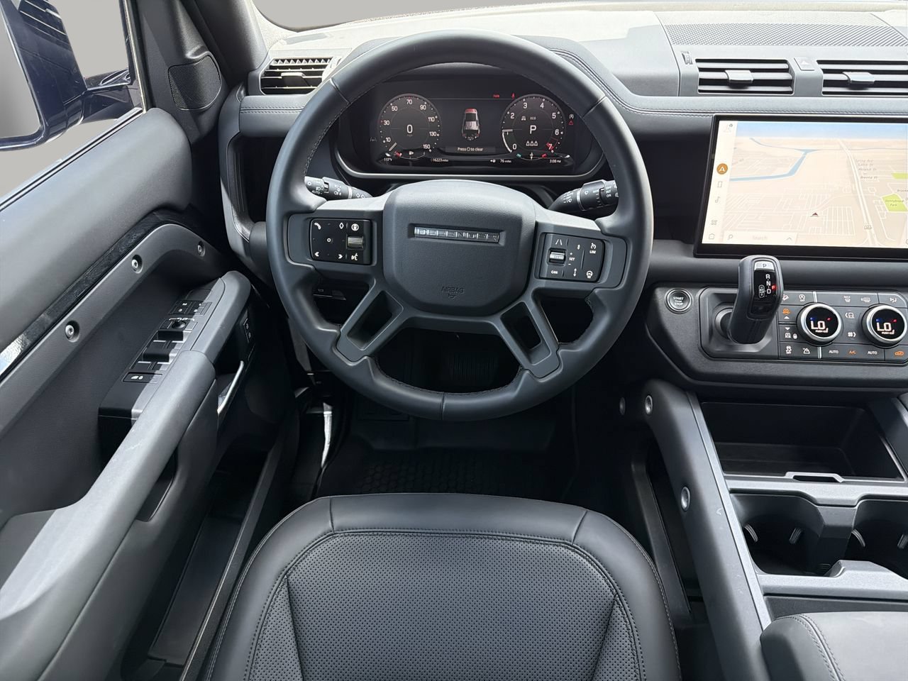 Used 2025 Land Rover Defender 110 S AWD/4WD image 12