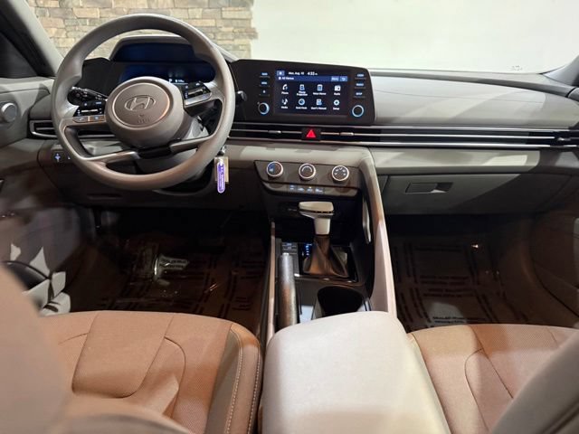 New 2026 Hyundai Elantra SE FWD image 24