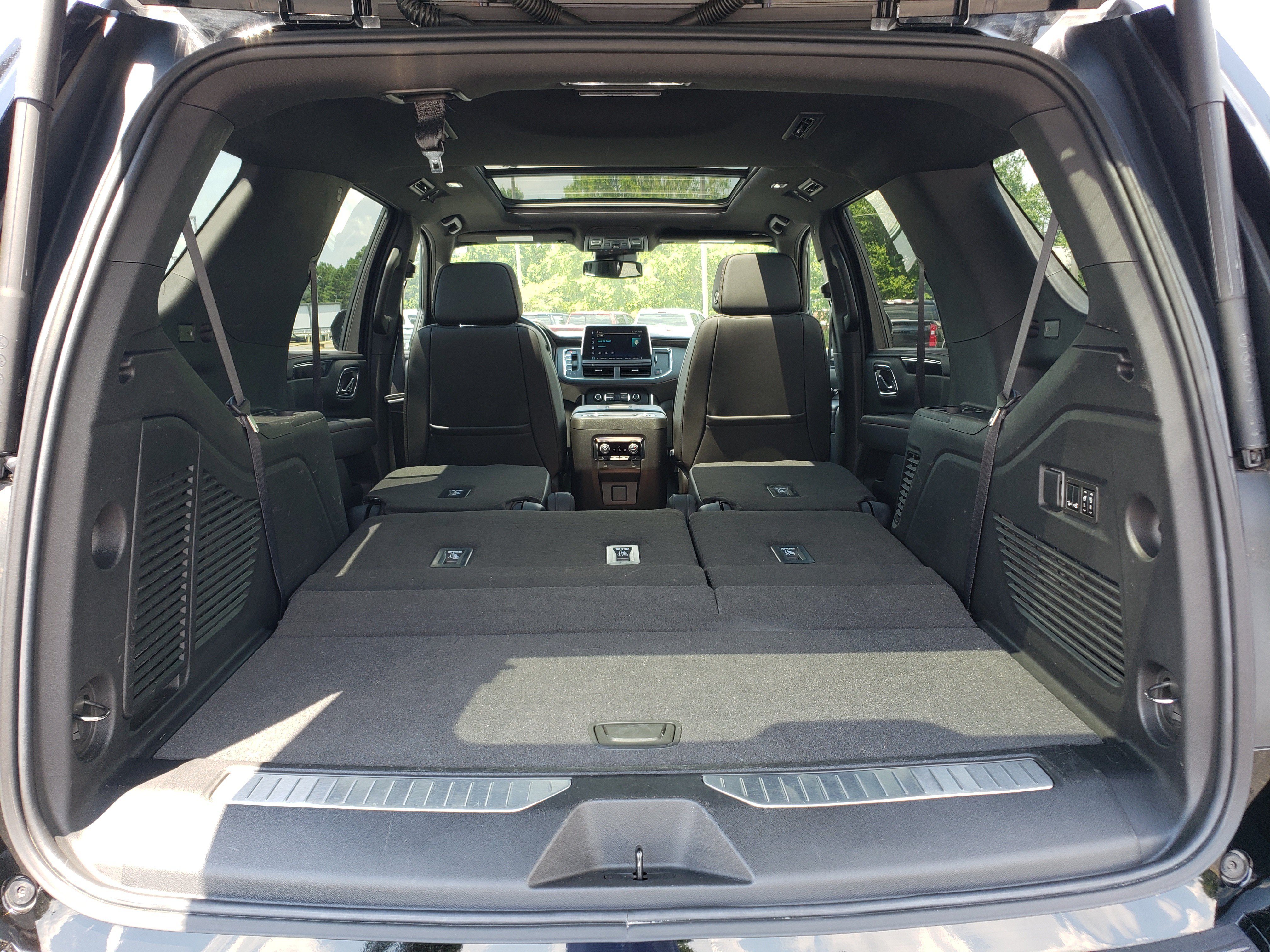 Used 2023 Chevrolet Tahoe RST w/ Luxury Package RWD image 13