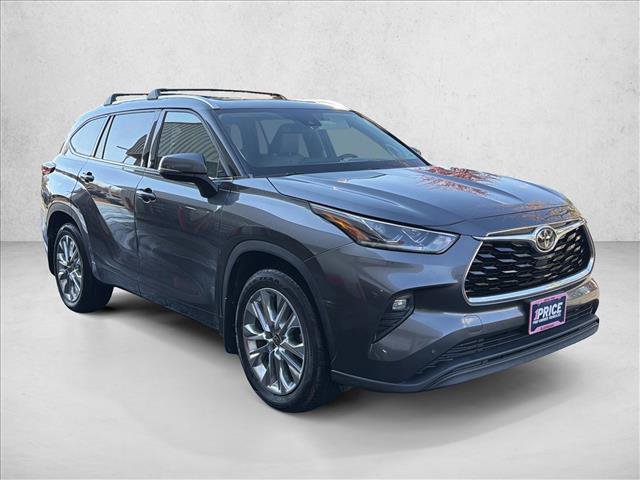 Used 2020 Toyota Highlander Limited image 3