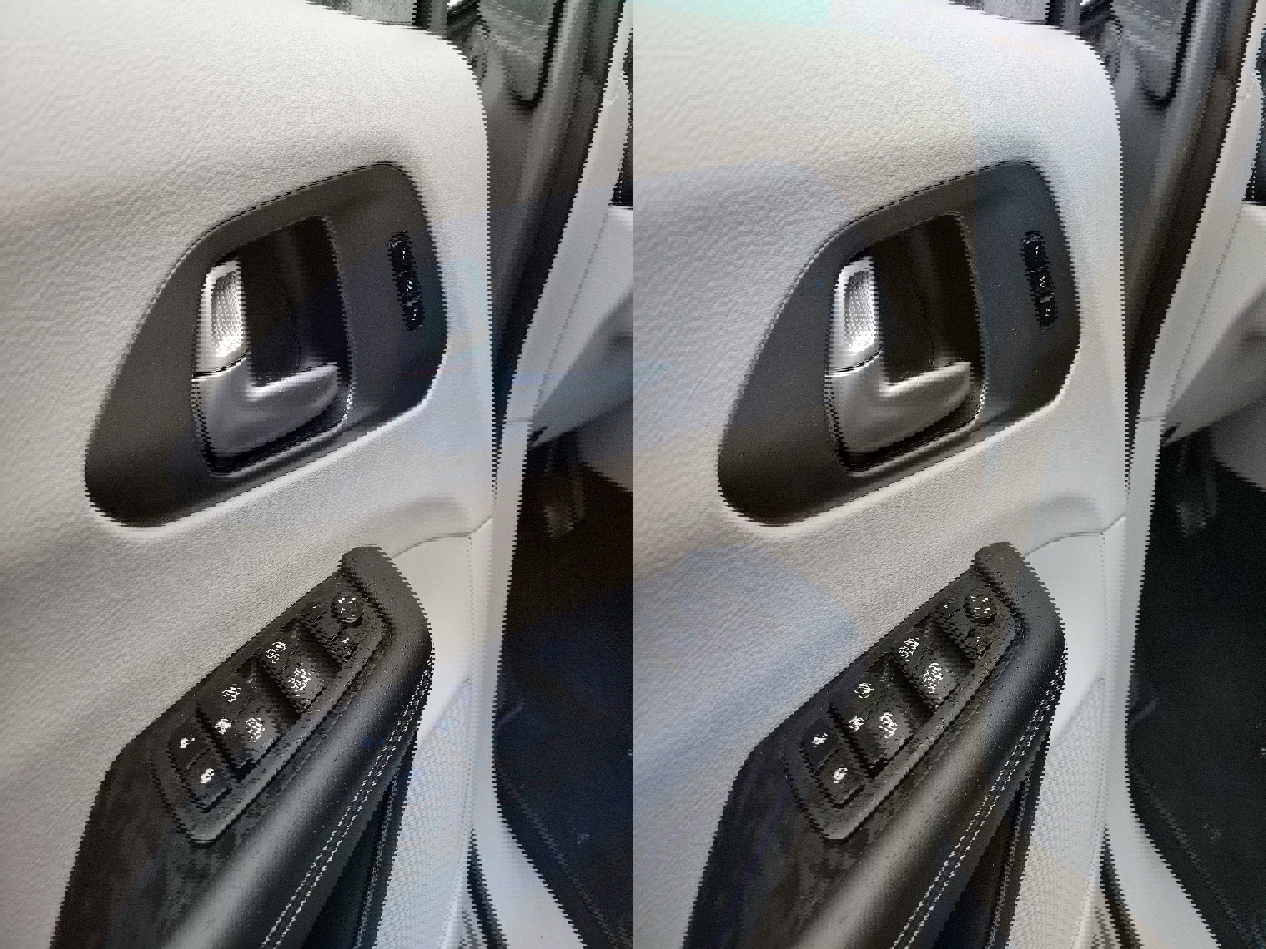 Used 2023 Chrysler Pacifica Touring-L image 18