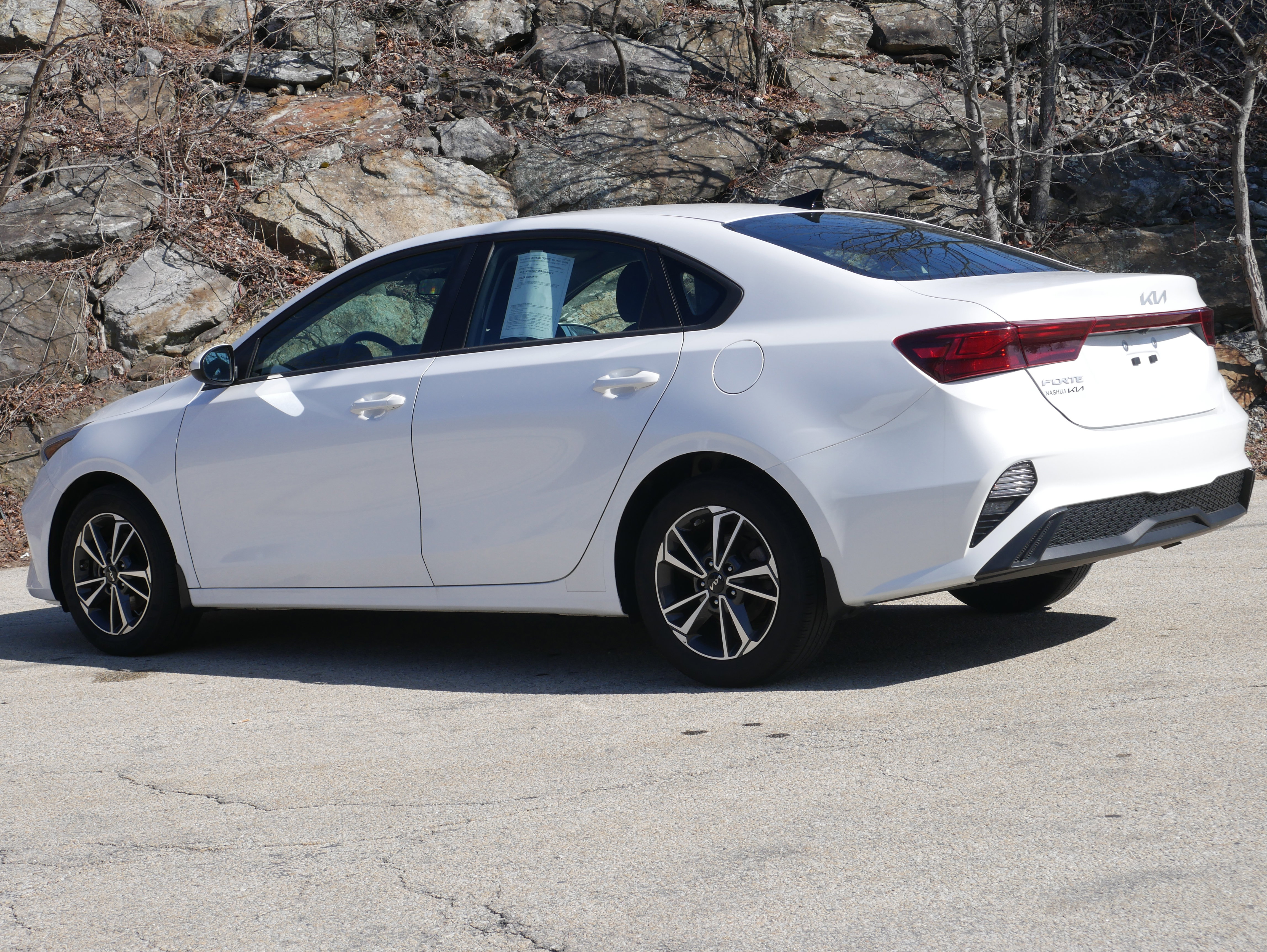 Used 2023 Kia Forte LXS FWD image 4