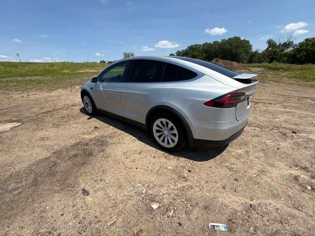 Used 2016 Tesla Model X 75D AWD/4WD image 40