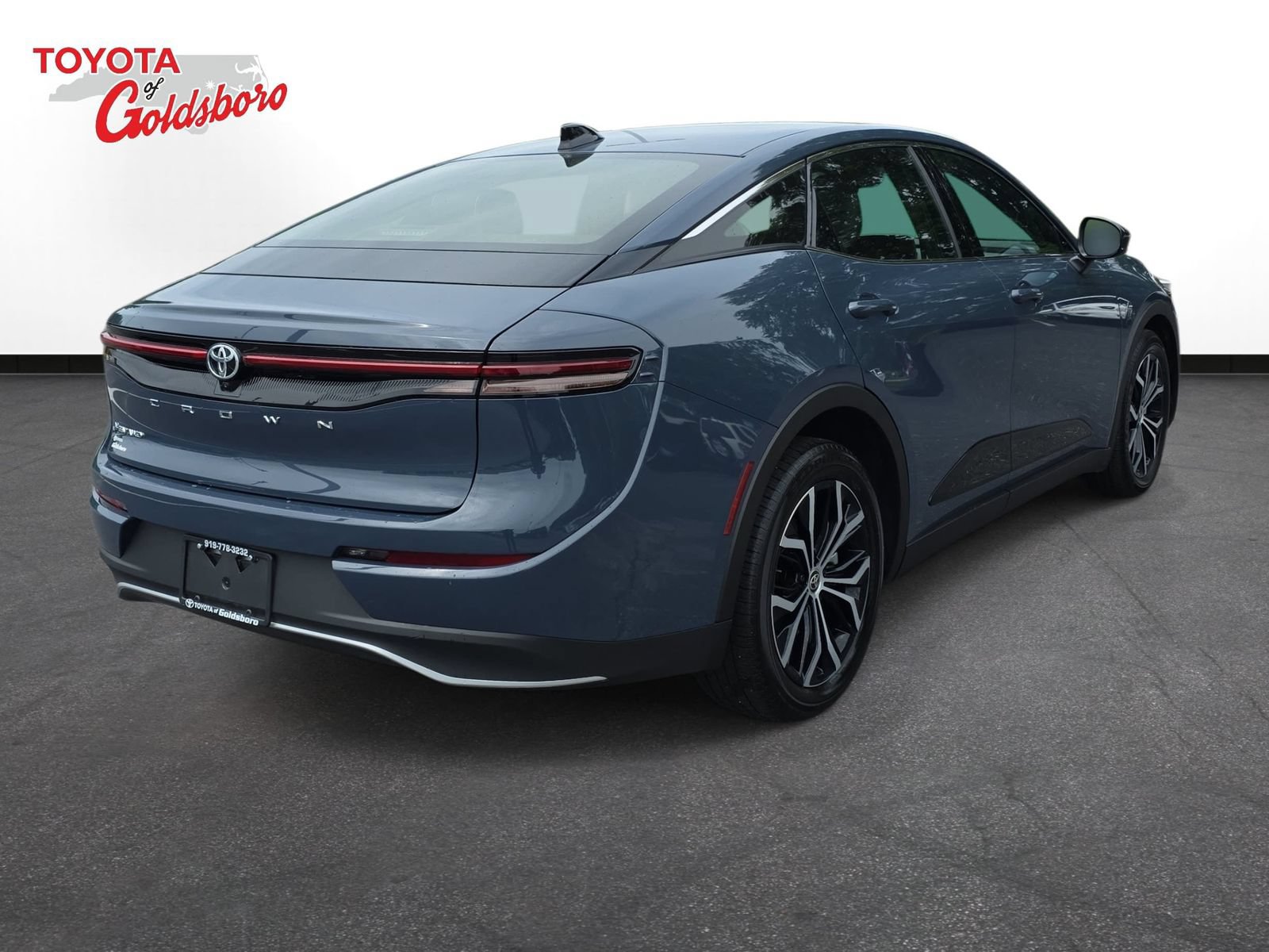 Used 2026 Toyota Crown AWD/4WD image 5