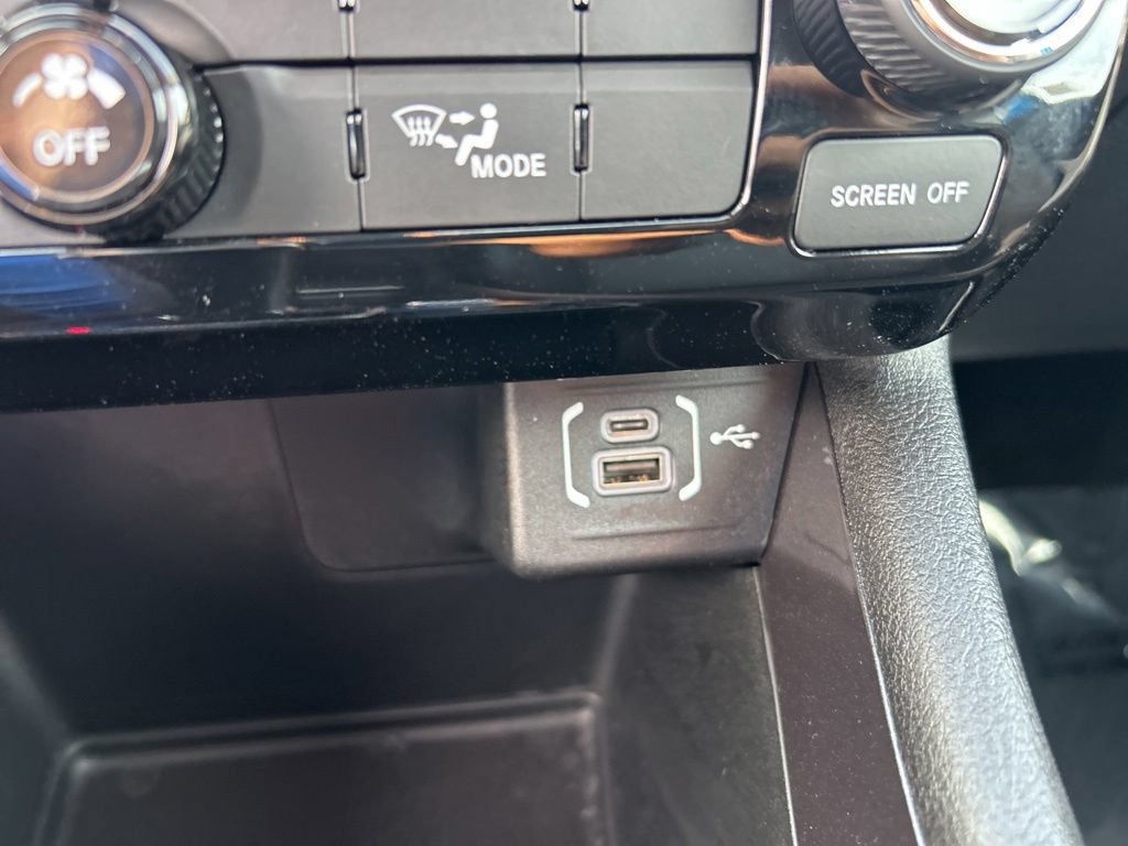Certified 2022 Jeep Compass Latitude AWD/4WD image 39