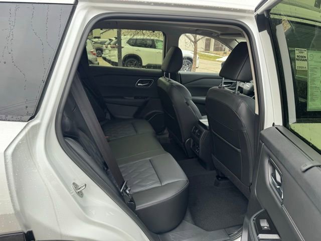 New 2026 Nissan Rogue Platinum w/ Platinum Premium Package image 18
