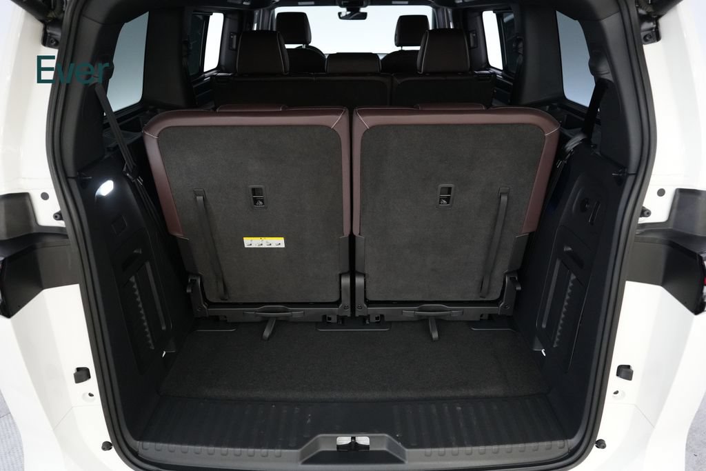Used 2025 Volkswagen ID. Buzz Pro S RWD image 8