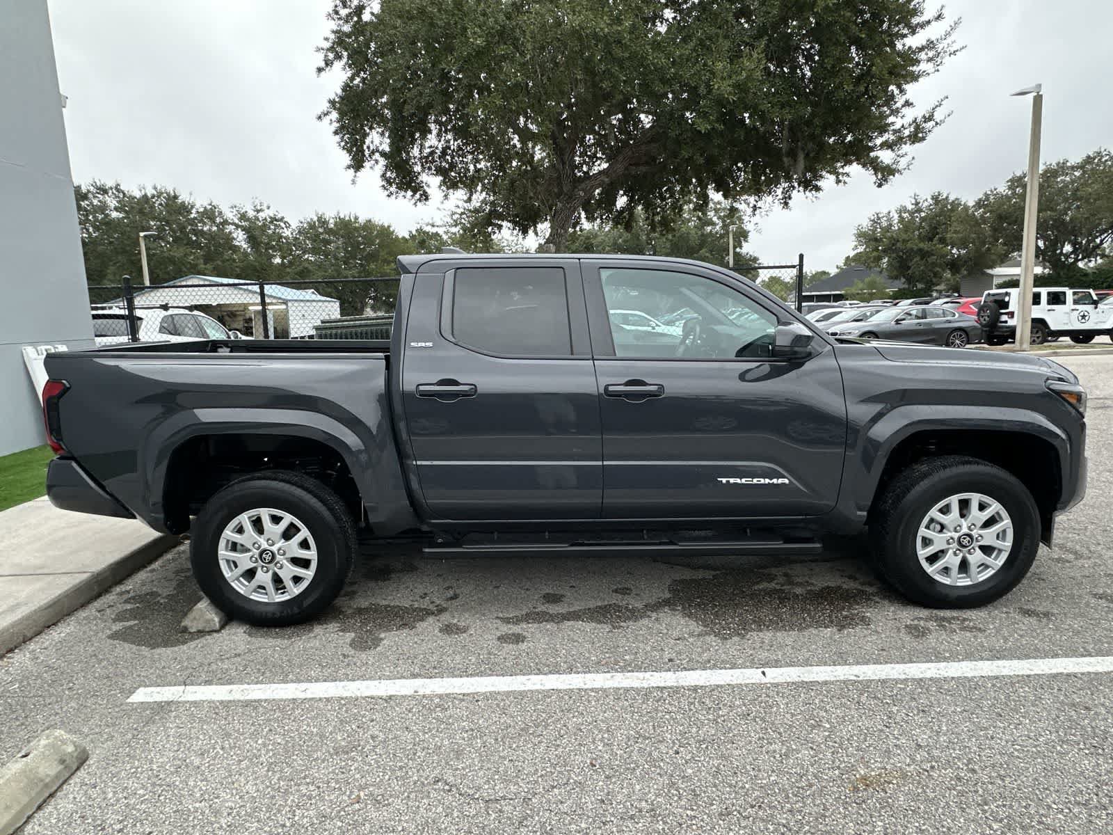Used 2024 Toyota Tacoma SR5 RWD image 10
