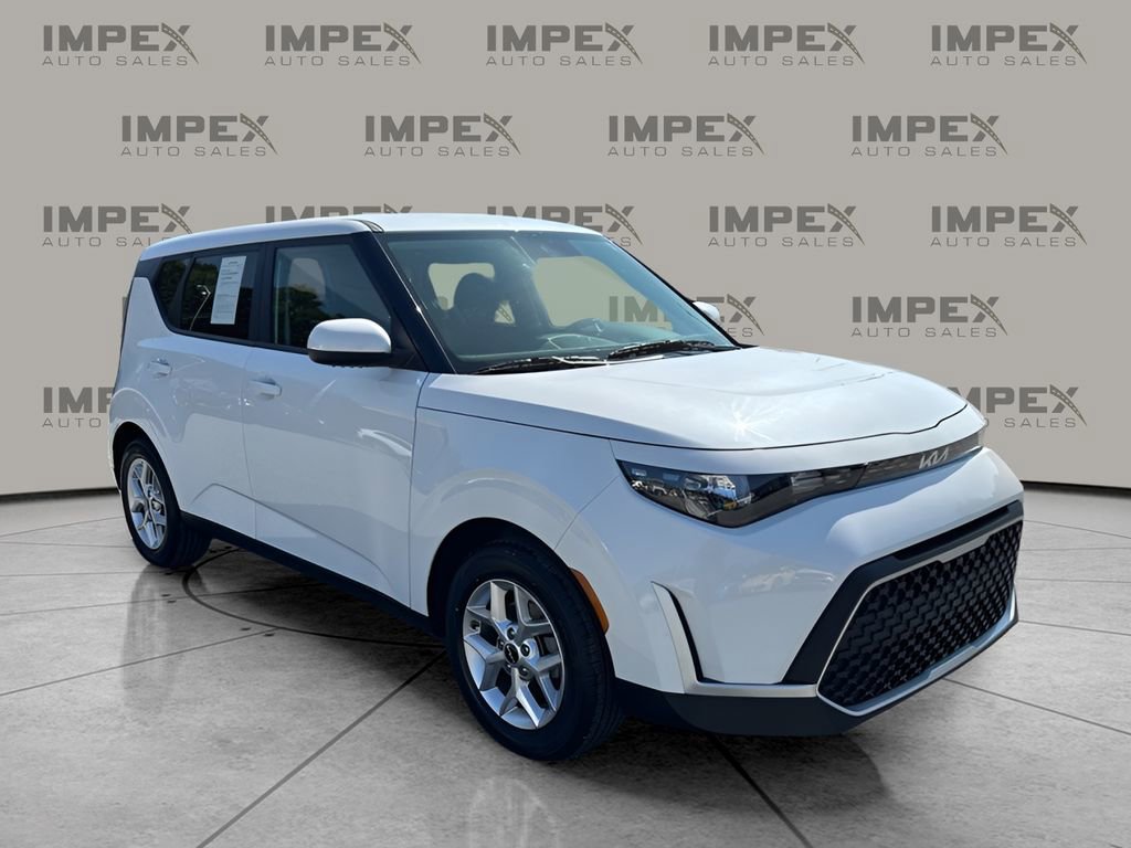 Used 2024 Kia Soul LX w/ Option Group 015 image 7