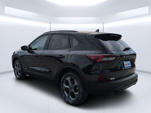 Used 2025 Ford Escape ST-Line Select AWD/4WD image 5