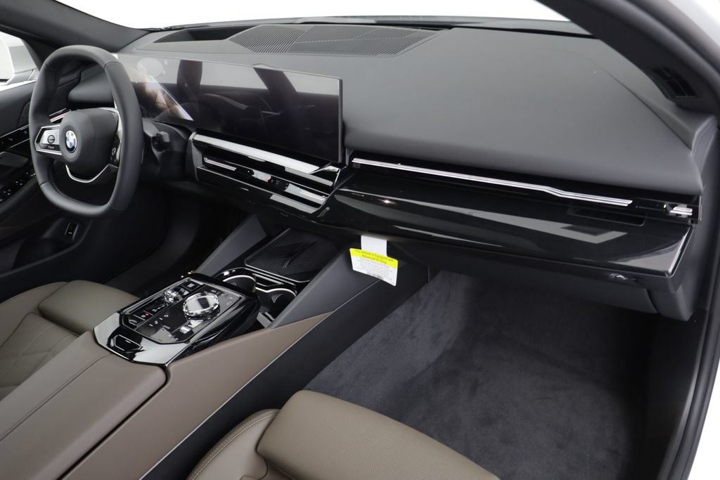 New 2026 BMW 530i xDrive w/ Executive Package AWD/4WD image 21