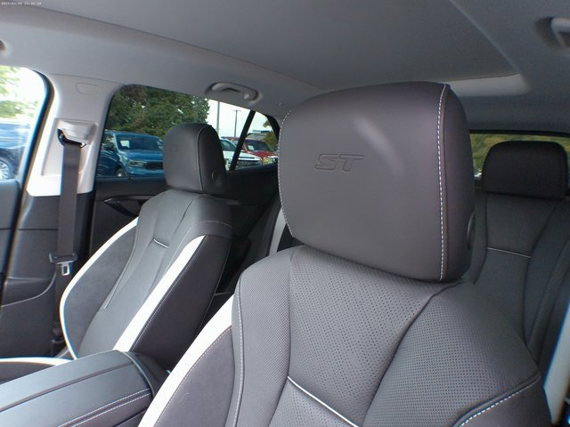 New 2025 Buick Envision Sport Touring image 15