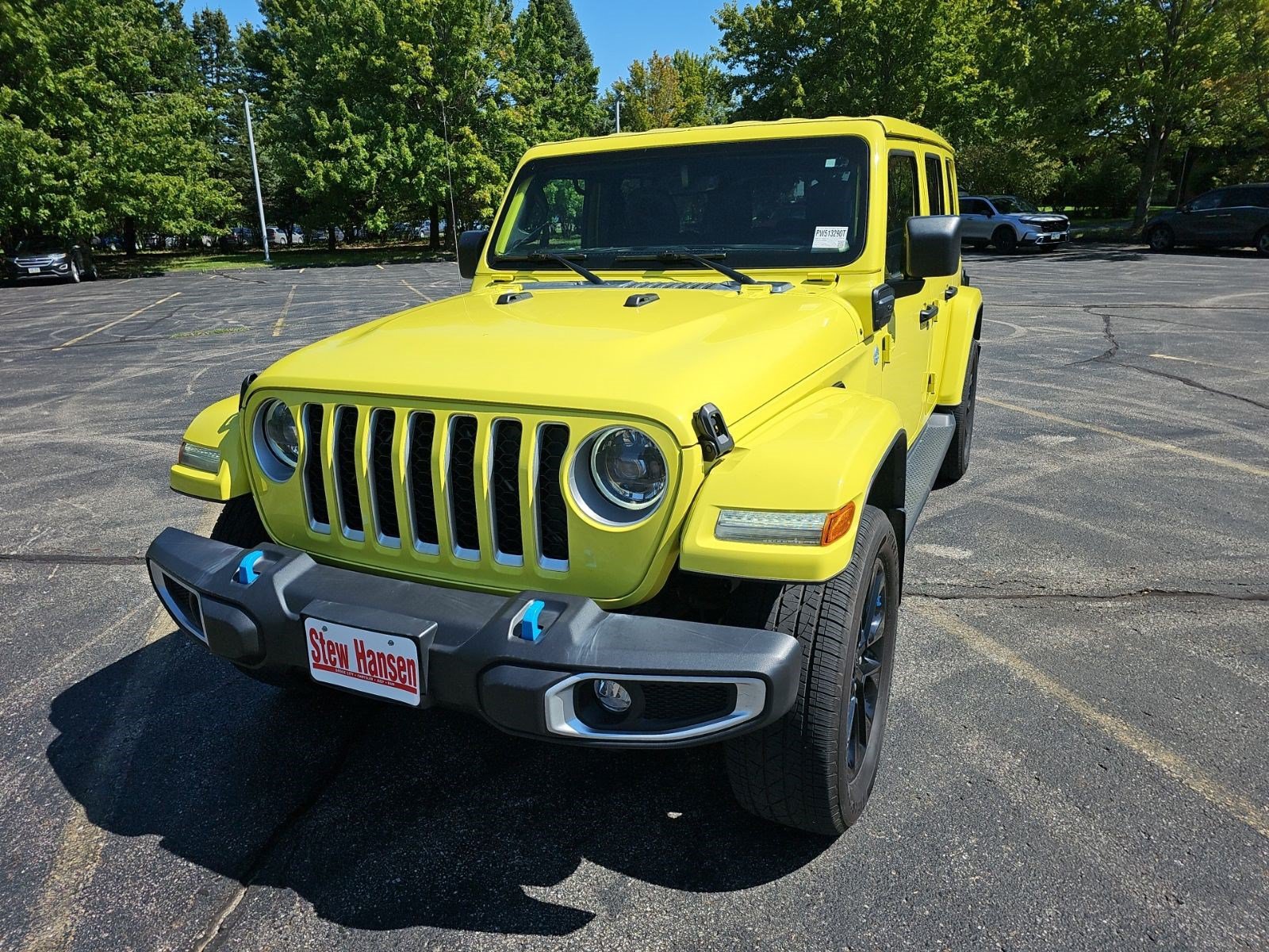 Used 2023 Jeep Wrangler Unlimited Sahara w/ Cold Weather Group AWD/4WD image 2