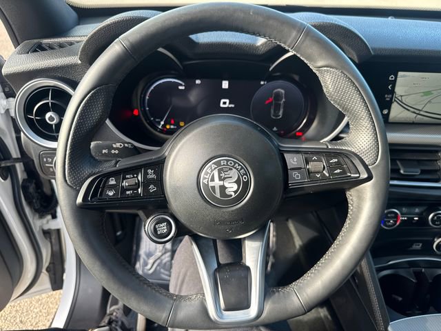 Used 2024 Alfa Romeo Stelvio Ti w/ Active Assist Plus Package image 31