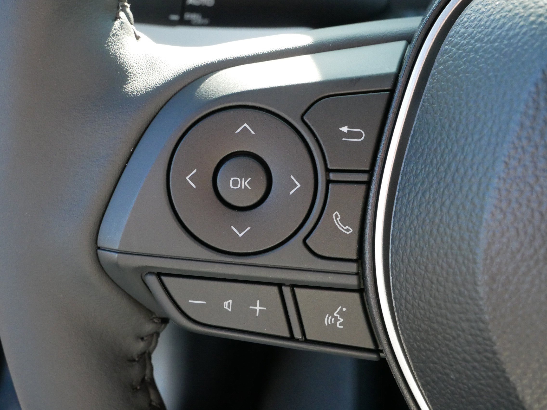 Certified 2025 Toyota Corolla SE image 26