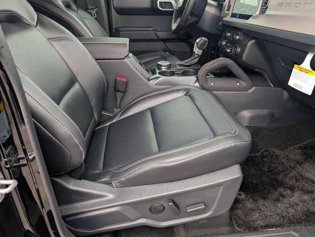 New 2025 Ford Bronco Outer Banks w/ Sasquatch Package image 44
